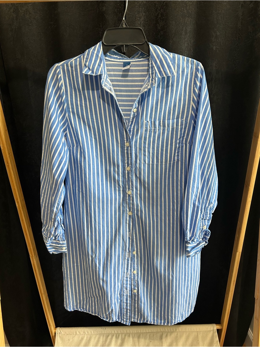 Old Navy Blue and White Vertical Stripe Button-Down Shirt